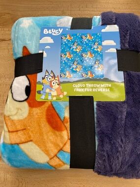 Bluey Cloud Throw with Faux Fur Reverse - Blue, Orange, Purple NWT